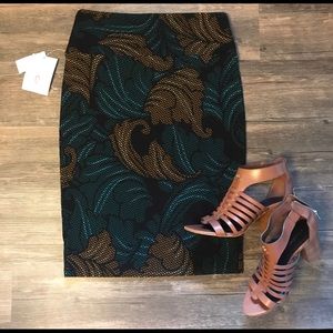 Small LulaRoe Cassie NWT and Small Perfect T NWOT